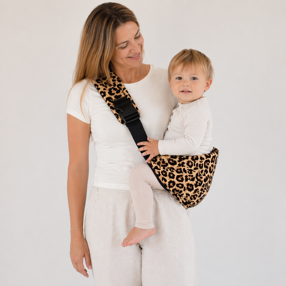 Porte bébé léopard 12 mois et plus