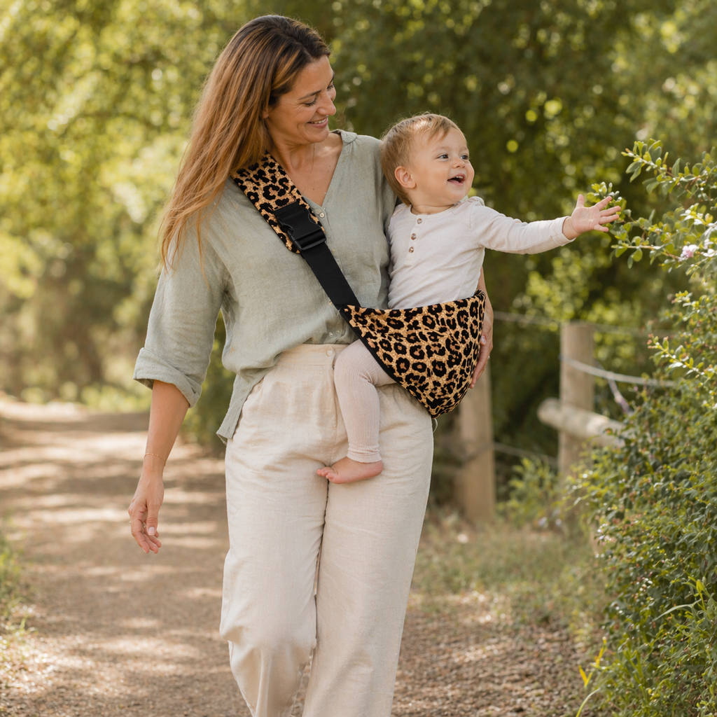 Porte bébé léopard 12 mois et plus