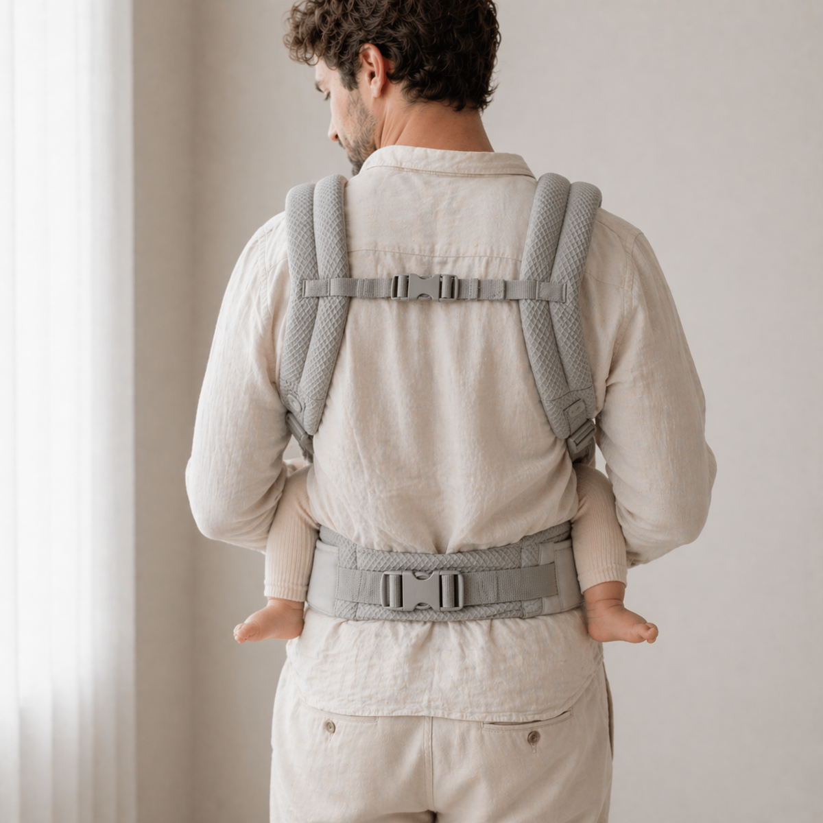 Porte bébé gris 9 à 12 mois
